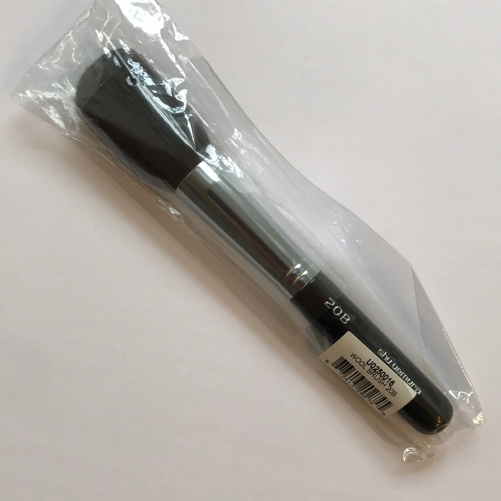 Shu Uemura Brush 20B Wool NEW